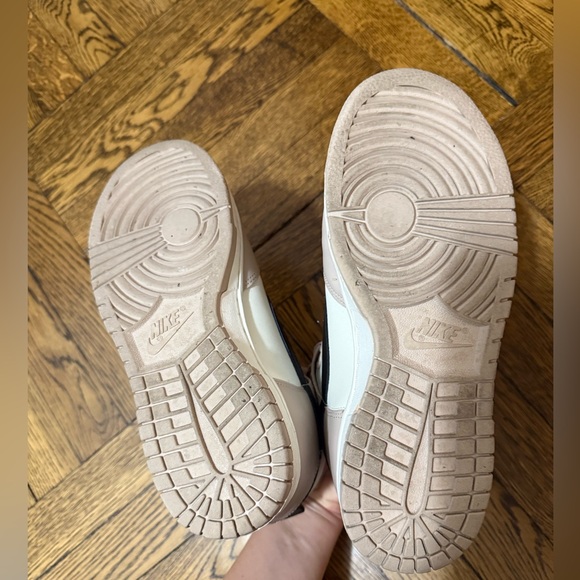 Nike Women’s Dunk High in Fossil Stone, size 8 - Picture 7 of 8